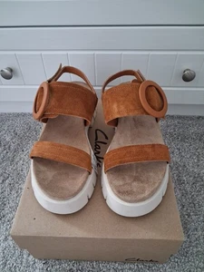 Clarks Tan Suede Motive Strap Sandal UK Size 5 D New With Box - Picture 1 of 7