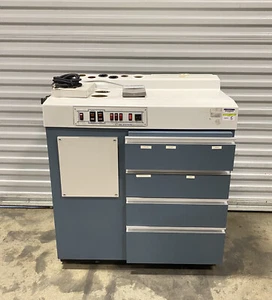 ORL ENT CABINET WITH FOOT SWITCH - ISELL DIVERSATRONICS 2001 115 VAC - Picture 1 of 12