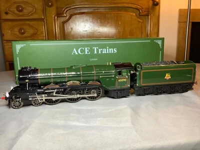 Ace Trains O Gauge 2 or 3 Rail BR Green 4-6-2 A3 Class Loco 60090 Grand Parade - Image 1 of 4