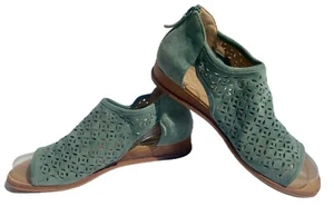 Violet & Red Womens 8.5M Pippa Cut Out Ankle Booties Sage Leather Open Toe Zip - Picture 1 of 11
