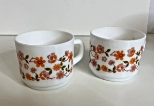 2 x Arcopal Scania Stacking Cup Orange Floral Retro 1970s. 2.5" x 3" - Picture 1 of 5