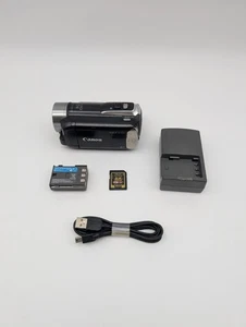 Canon Vixia HF R10 HFR10 Camcorder Black 1080p HD w/ Accessories  - Picture 1 of 12