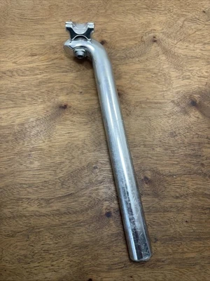 Tija de sillín Kalloy 27,2 mm 300 mm 25 mm retroceso plateado Foto 1 de 4