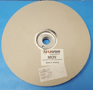 (500 pcs) MOV VARISTOR, V130LT5, Harris, 130V, 2.5KA ,DISC 10MM, Through Hole - Picture 1 of 4