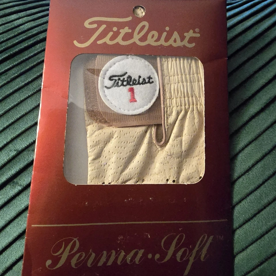 Guante de Golf Titleist Perma-Soft De Colección Damas Izquierdo Pequeño Cuero Cabretta Perla A Presión Foto 1 de 4