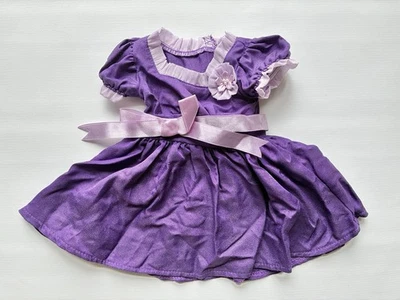 Vestido de vacaciones púrpura retirado de Emily's American Girl Doll Foto 1 de 2