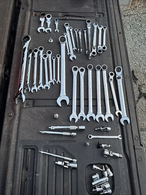 Enorme lote de 47 llaves de trinquete llaves de engranaje extensiones enchufes flexibles spline todo nuevo  Foto 1 de 4