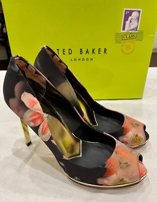 Ted Baker, nombre del estilo: Phylis, color: negro/multi, tamaño: 7 Foto 1 de 4