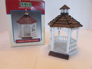 Lemax Village 24817A Wooden Gazebo Round L135 - Picture 1 of 1