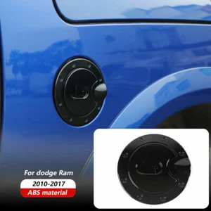 Cubierta exterior de la puerta del tanque de combustible borde de la tapa de gasolina para Dodge RAM 1500 10-17 negro - Imagen 1 de 9
