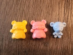Littlest Pet Shop LPS Teddybär Zubehör Spielzeug rosa gelb blau Zubehörpaket - Bild 1 von 3