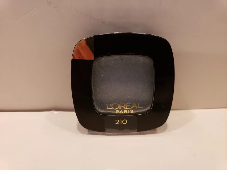 L'Oreal~Lot of 2~Colour Riche Single Eyeshadow~#210 Argentic~0.24ozTOT - Image 1 of 1