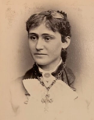 Cabinet Card Photo Victorian Young Woman Huge Cross Necklace Catholic Religious - Image 1 of 3