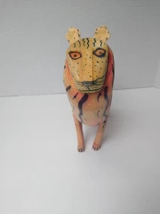 Leone da intaglio legno arte popolare - Foto 1 di 18