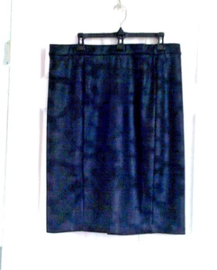 Susan Graver Pencil Skirt L Faux Suede Stretch Knit Printed Black - Picture 1 of 3