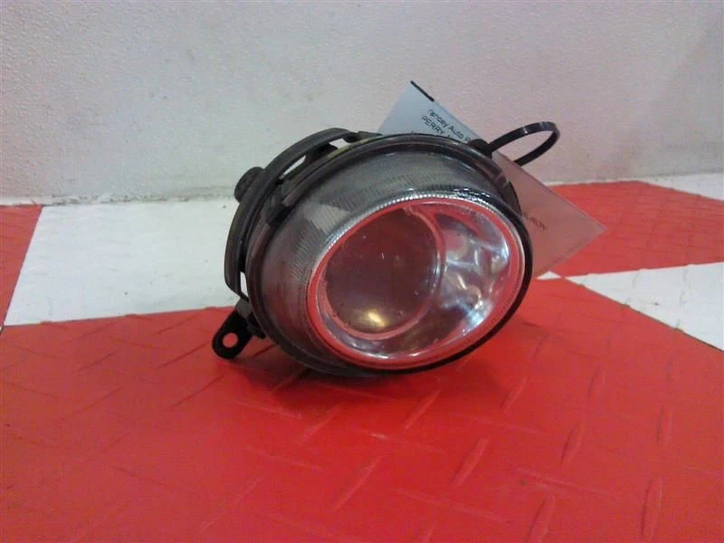 03 04 Tiburon Passenger Right CORNER PARK LIGHT FOG DRIVING Bumper Mounted - Image 1 of 3