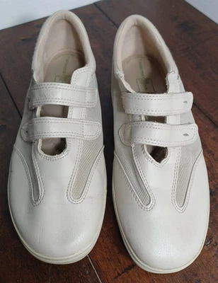 Zapato Saltamontes Elástico Plus Correa Cuero Malla Beige EH32344 Talla 9M Foto 1 de 4