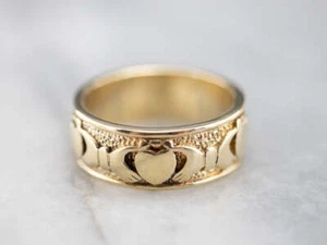 Vintage Yellow Gold Claddagh Band - Picture 1 of 10