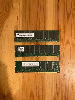 Lot of 3x 128 MB (Samsung, Dell, MT) SDR RAM, 100 MHz - Image 1 of 2