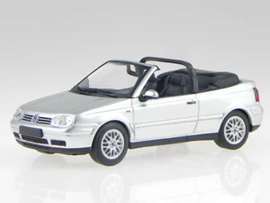 VW Golf 4 Convertible 1998 silver diecast model car 940058331 Maxichamps 1:43 - Picture 1 of 4