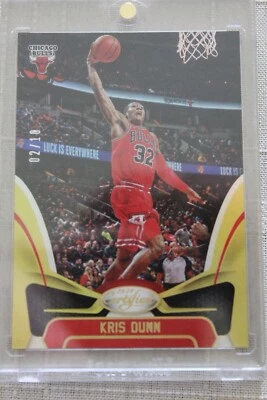 2018-19 Panini Certified Mirror Gold/10 #13 Kris Dunn Chicago Bulls Card - Image 1 of 2