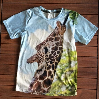 Vintage Giraffe T-Shirt Big Print Shirt Youth Small White Wildlife Nature - Image 1 of 2