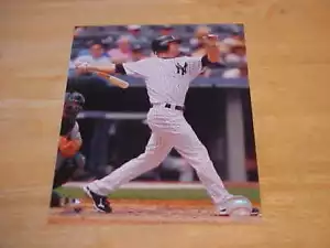 Brett Gardner Yankees Action Officially LICENSED 8X10 Photo FREE SHIPPING 3/more - Picture 1 of 1