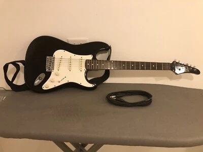 Samick Black & White LS-11 / BK Electric Strat Guitar - Image 1 of 4