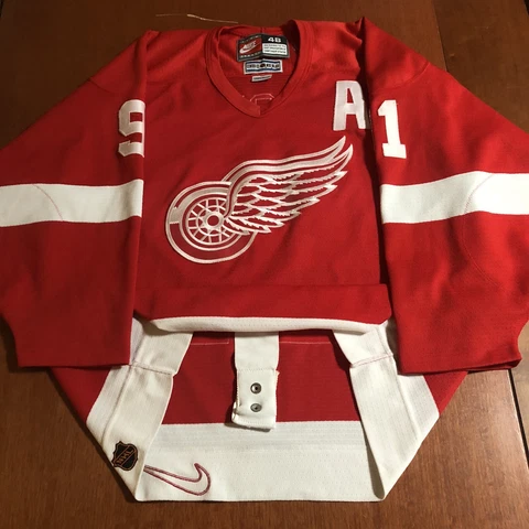 Nike Authentic Sergei Fedorov Detroit Red Wings NHL Hockey Jersey Vintage Red 48 Cover
