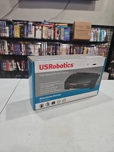 Router 4-Port US Robotics USR8004 10/100 Wired 738168037247 πΊπΈ FREE SHIPPING - Picture 1 of 9