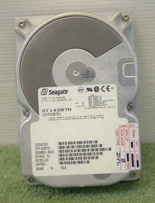 Vintage SEAGATE ST14207N CFP4207S 4.2 Gb 3.5inch / HH 50 Pin SCSI Hard Drive HDD - Image 1 of 4