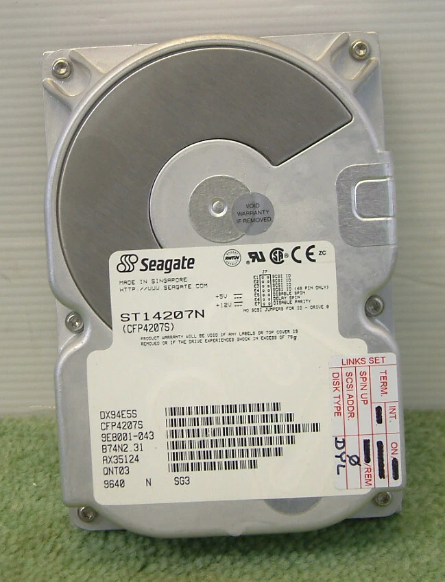 Vintage SEAGATE ST14207N CFP4207S 4.2 Gb 3.5inch / HH 50 Pin SCSI Hard Drive HDD - Image 1 of 4