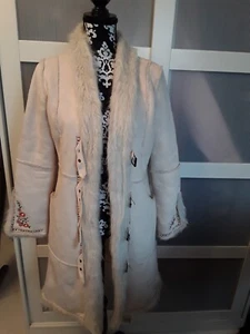 Toller Fell Fake Fur Mantel * Vero Moda * Creme Beige * Gr. S * Stickerei * - Bild 1 von 4