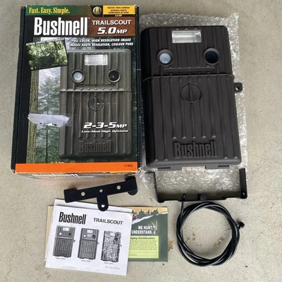 Bushnell TrailScout Digital Trail Camera 5.0MP 11-9835 W/ Audio Moon Phase Color - Image 1 of 4