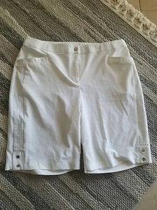 Zenergy by Chico's Bermuda Shorts size L (2 ) white active wear 4 pocket casual - Picture 1 of 2