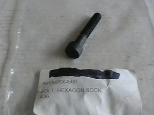 GENUINE YAMAHA M6x35 BLACK SOCKET HEAD BOLT 90110-06X45 YP250 VP300 90110-06X79 - Picture 1 of 2