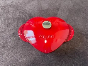Staub Heart Shaped Cocotte, Enamel, Cherry, 20 cm - Picture 1 of 6