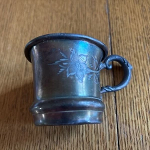 WR Quadruple Silver Plated Small Child Baby Cup New York 210 William Rogers - Picture 1 of 5