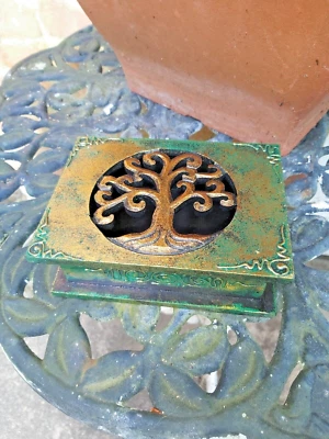 TREE OF LIFE JEWELLERY / TRINKET BOX - GOLD/GREEN VERDIGRIS FINISH - Image 1 of 4