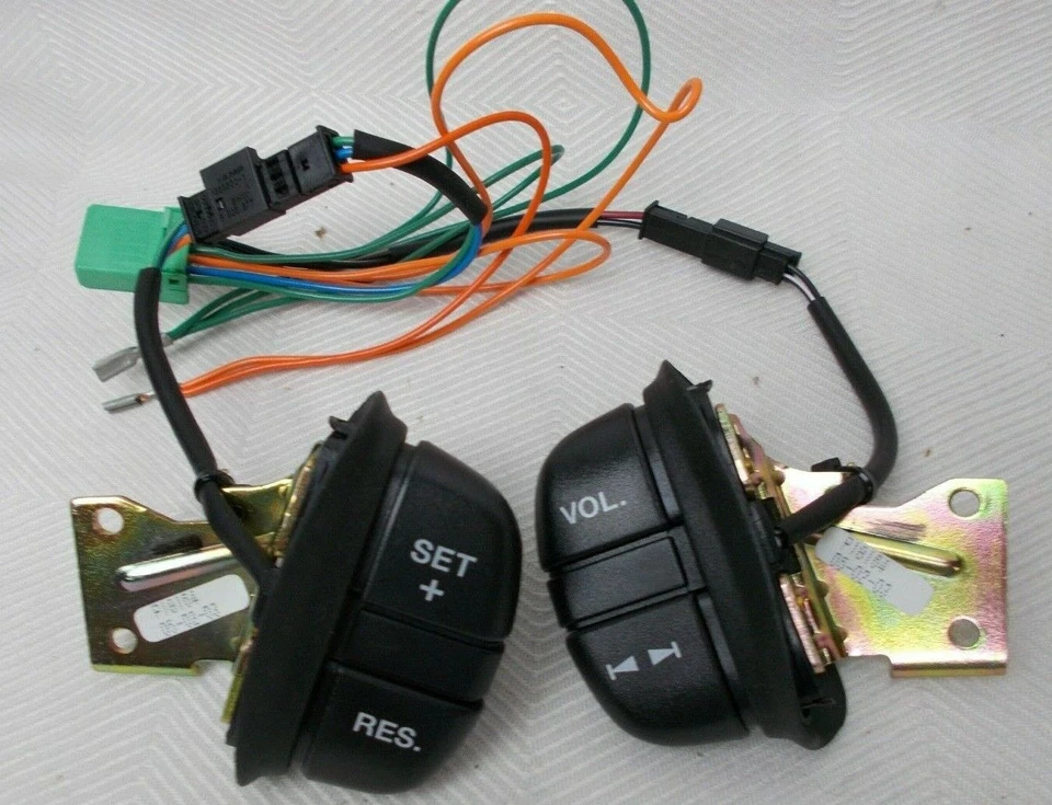 Interruptor de volumen de control de crucero YUH100751LNF se adapta a Land Rover Freelander 2002 2003 Foto 1 de 4