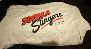 SLINGERS COCKTAILS BRANDNEU XL T-SHIRT GILLDAN CREMEFARBE LOGO VORNE UND HINTEN - Bild 1 von 4