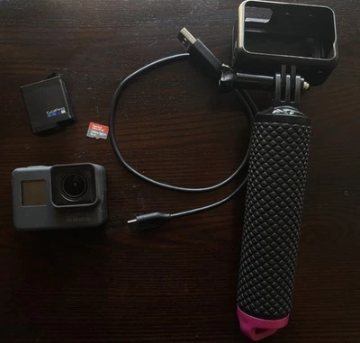 GoPro HERO5 Black, Ultra HD 4k  Action Camera + 256GB MicroSD, Good Cond. - Image 1 of 4