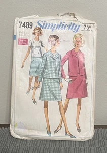 Simplicity Vtg 1967 Sewing Pattern 7489 Miss Sz 22 1/2 Suit/Overblouse Cut - Picture 1 of 3
