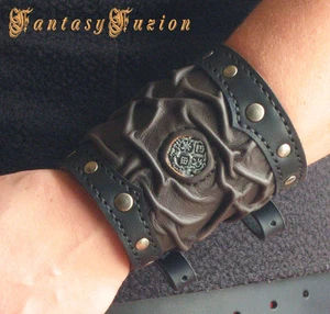 Pirate Freebooter Crew Privateer Leather BracerS with Old Coin - A Pair  - Bild 1 von 1