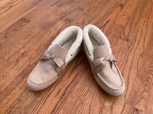 VIONIC Women's Wheat Haven Shirley Faux Shearling Ankle Slippers-Size 6.5-VGUC - Picture 1 of 13