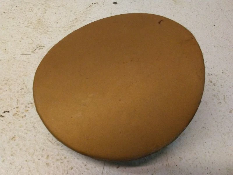 Puerta de llenado de combustible para Chevrolet Corvair 1963 Foto 1 de 4