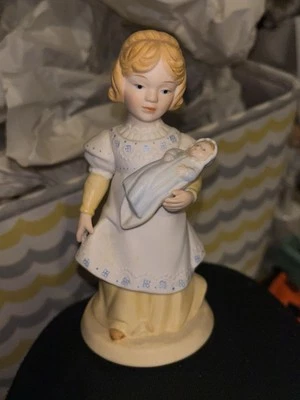 AVON Figurines WISHFUL THOUGHTS ~ a MOTHERS LOVE 1981 - Image 1 of 4