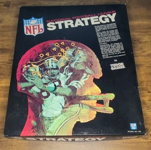 1972 Tudor NFL National Football League Strategy Game Complete Model 100 - Picture 1 of 19