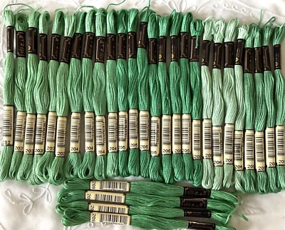 Anchor Mouline 8M Sticktwist Embroidery Floss Lot of 30 Green Shades Series 200 - Image 1 of 4