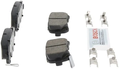 Pastillas de freno traseras de cerámica QuietCast Bosch 2012 Ram C/V Foto 1 de 4